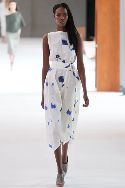 Look 27